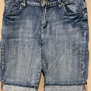 Gitano size 12 knee length jean shorts.